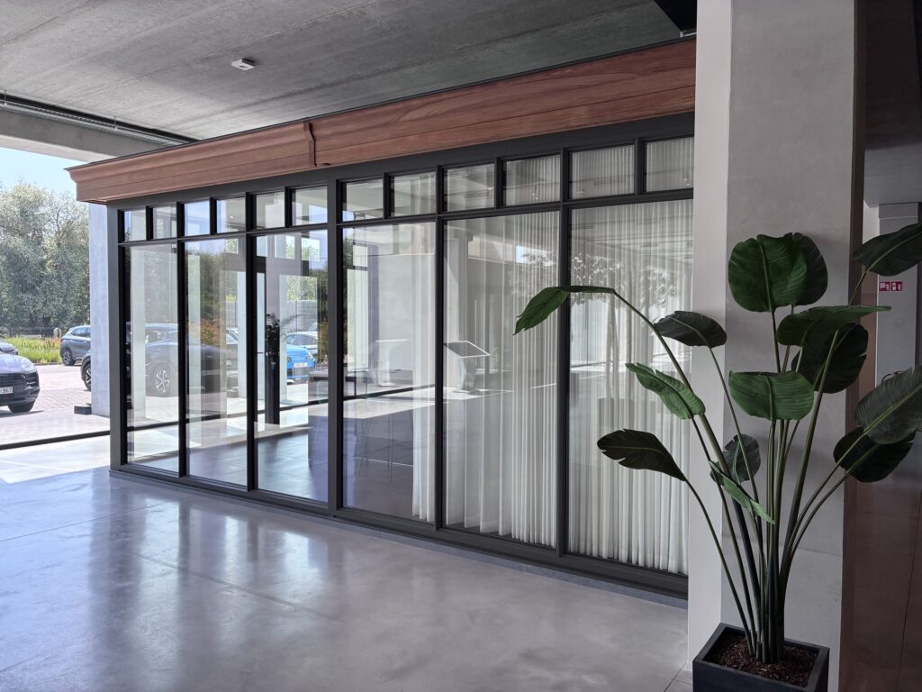 Toonzaalveranda in steellook – toonzaalmodel Veranda's Janssens, foto 4
